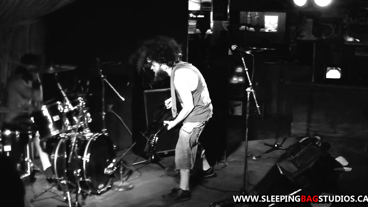  0113 – The Pit (Live @ The Fairview Pub 2013)